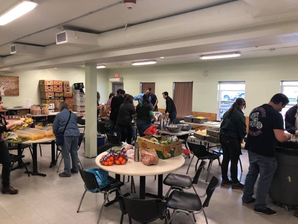 Thanksgiving volunteers.jpg